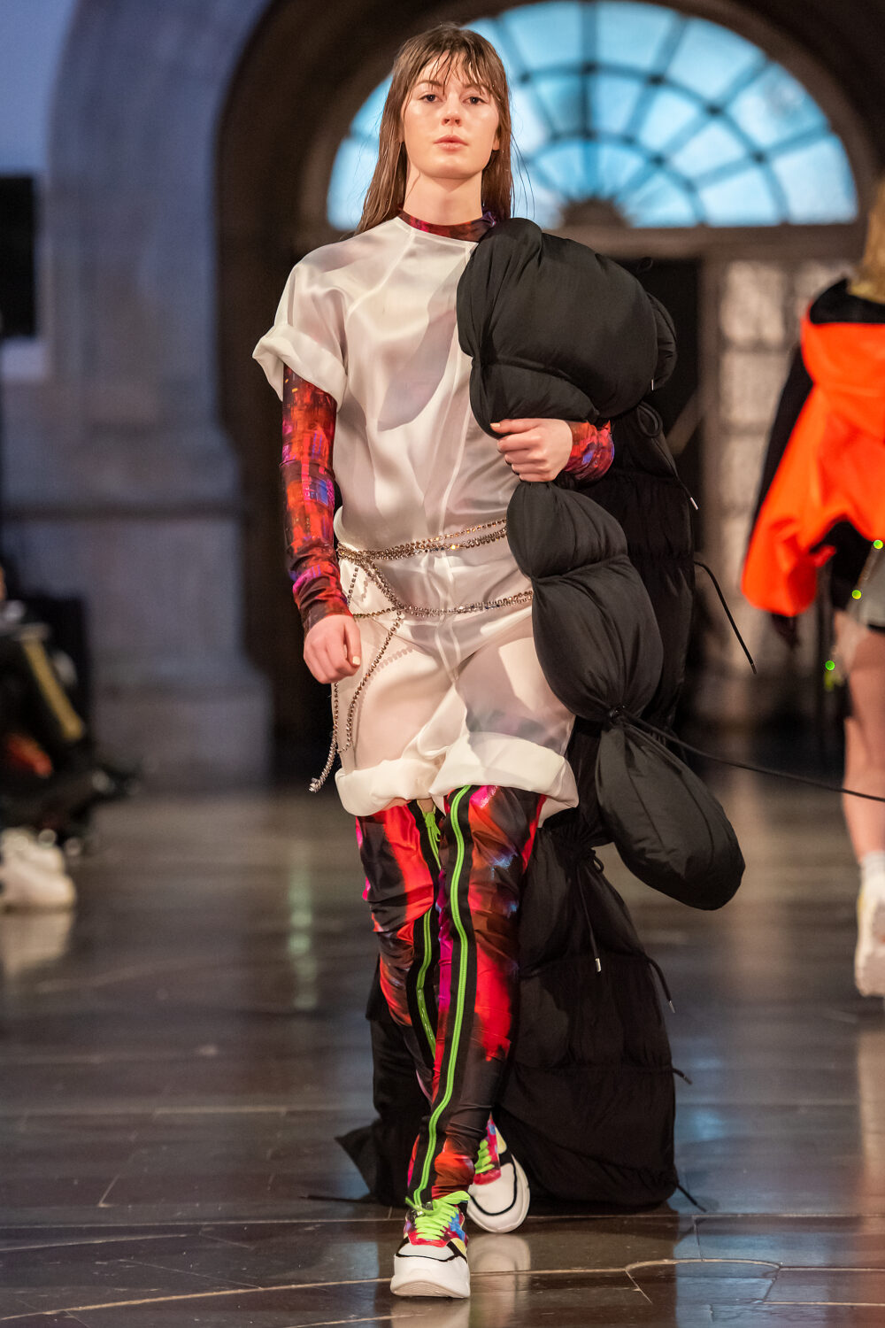 Content Aware - Runway - Look3