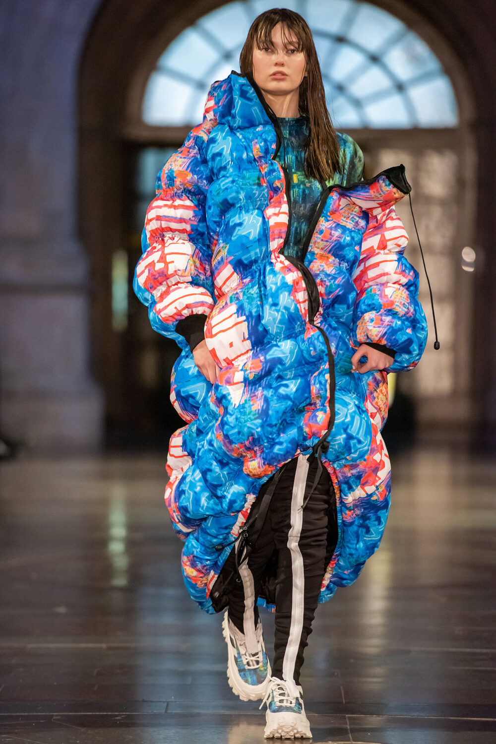 Content Aware - Runway - Look5