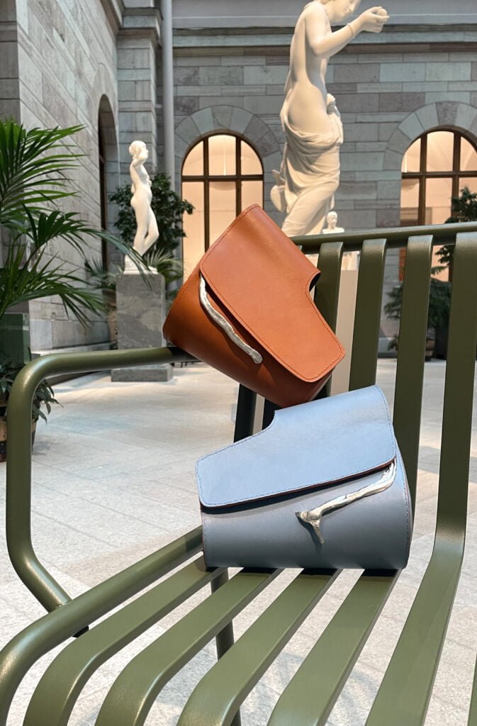 Mono - A modern handbag